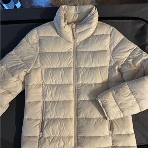 Abercrombie & Fitch Women's Cream lightweight packable Puffer Jacket